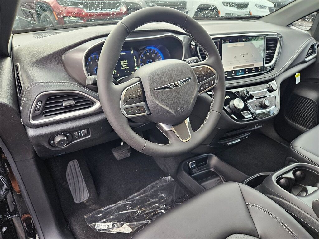 2026 Chrysler Pacifica Select Gresham OR