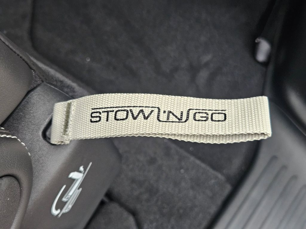 2026 Chrysler Pacifica Select Gresham OR