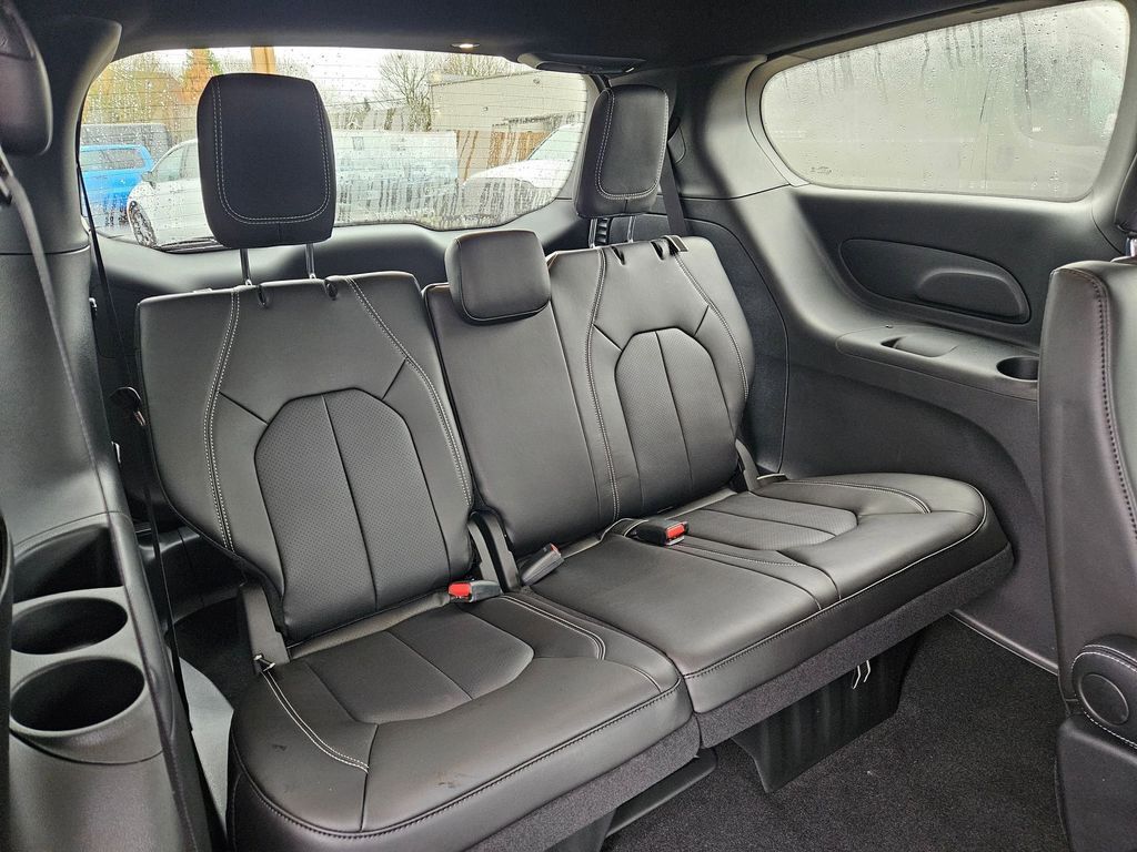 2026 Chrysler Pacifica Select Gresham OR