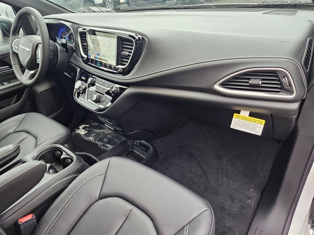 2026 Chrysler Pacifica Select Gresham OR