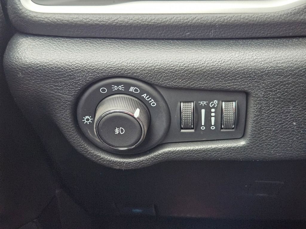 2026 Chrysler Pacifica Select Gresham OR