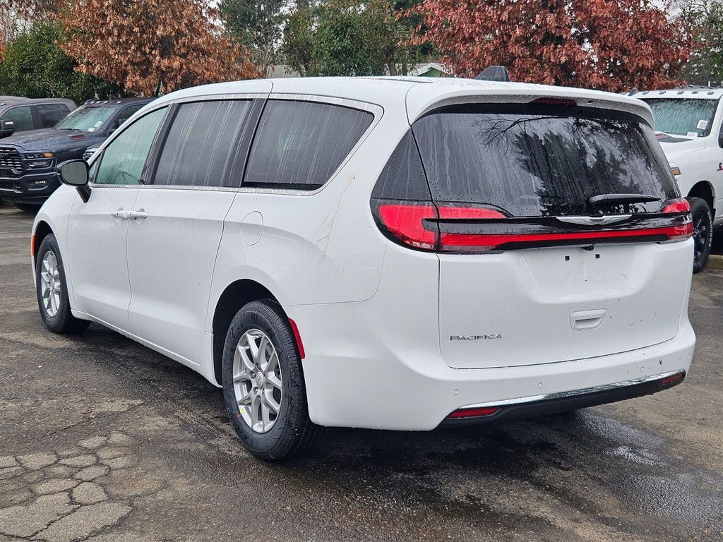 2026 Chrysler Pacifica Select Gresham OR