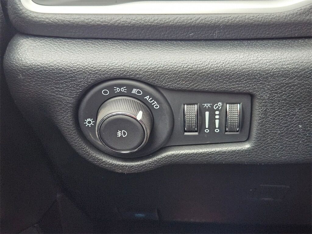 2026 Chrysler Pacifica Select Gresham OR