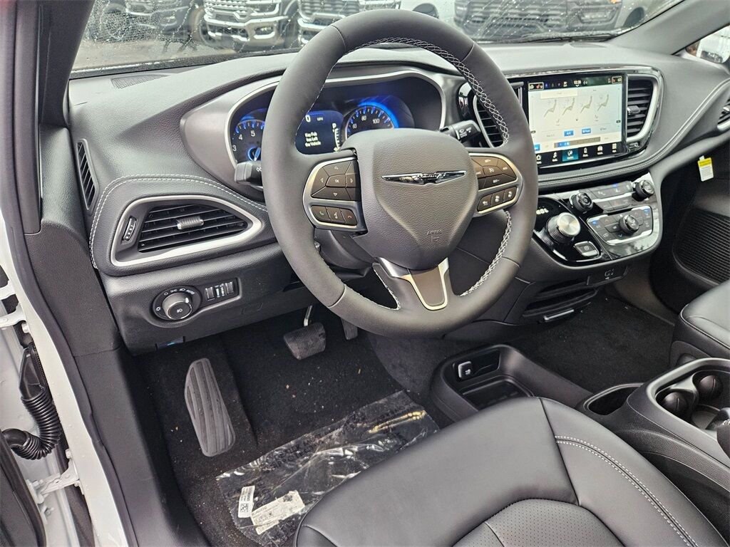 2026 Chrysler Pacifica Select Gresham OR