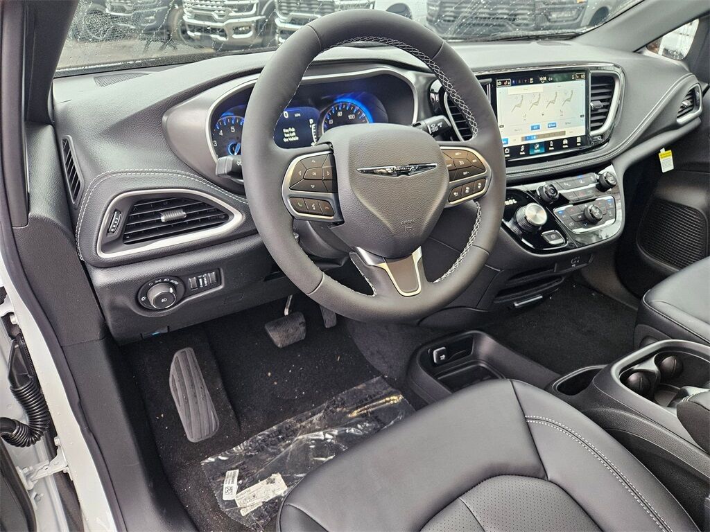 2026 Chrysler Pacifica Select Gresham OR