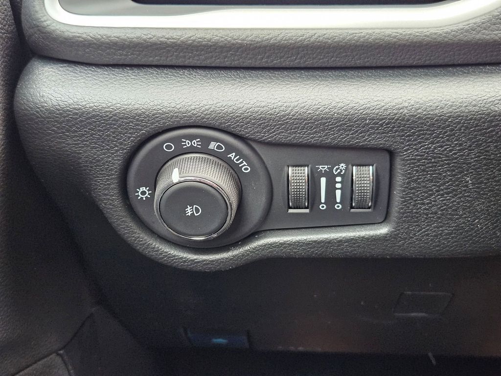 2026 Chrysler Pacifica Select Gresham OR