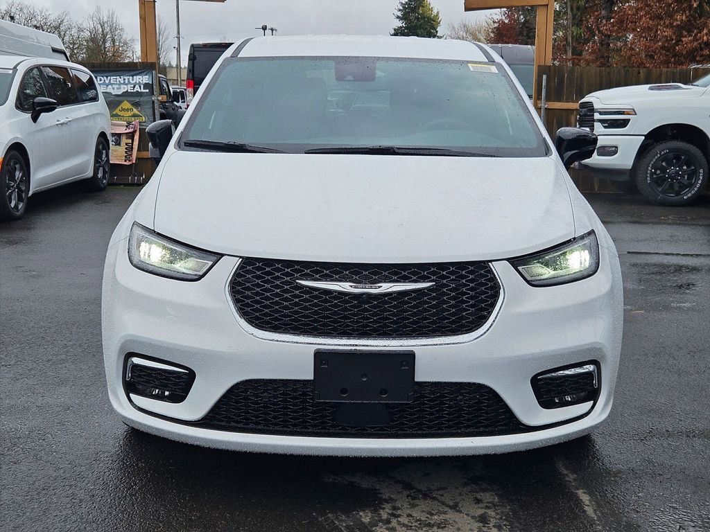 2026 Chrysler Pacifica Select Gresham OR