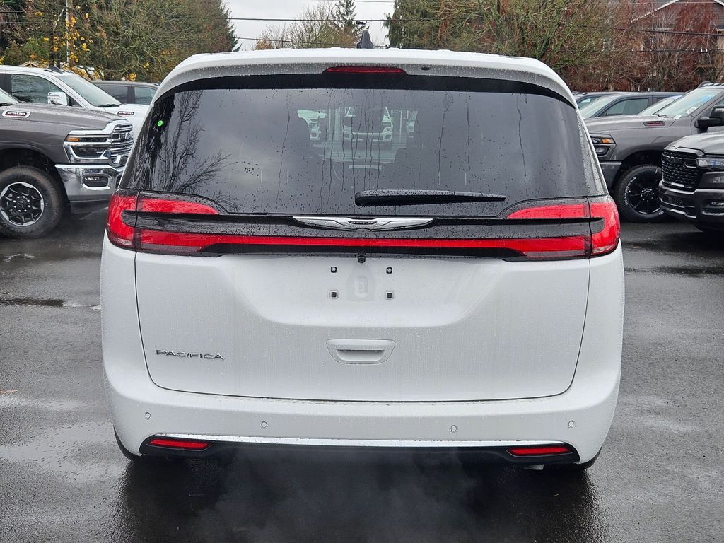 2026 Chrysler Pacifica Select Gresham OR