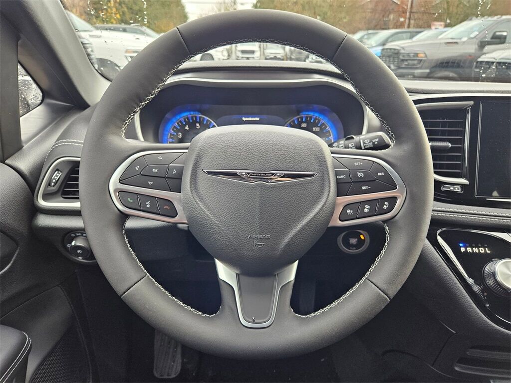 2026 Chrysler Pacifica Select Gresham OR