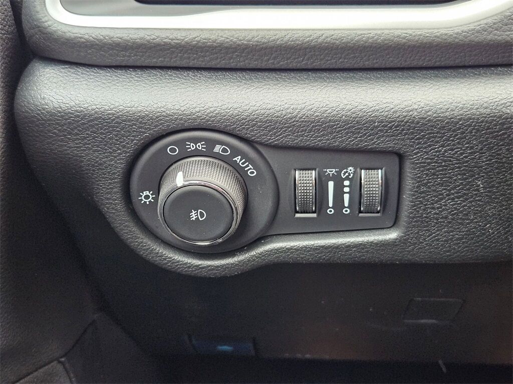 2026 Chrysler Pacifica Select Gresham OR