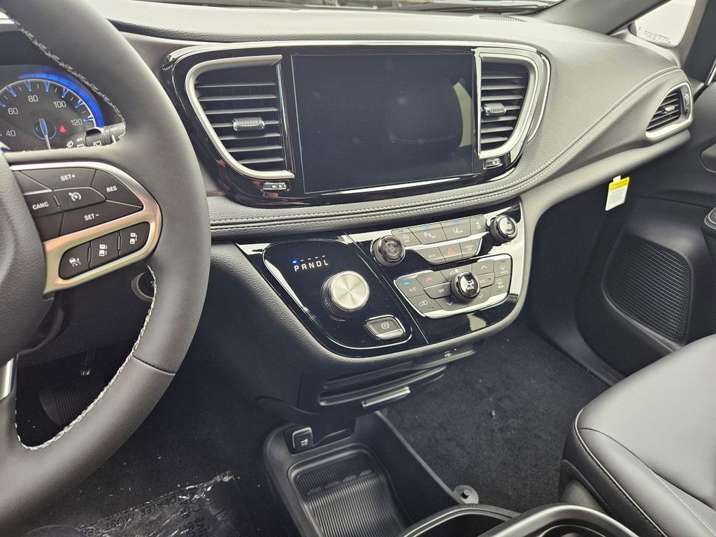 2026 Chrysler Pacifica Select Gresham OR