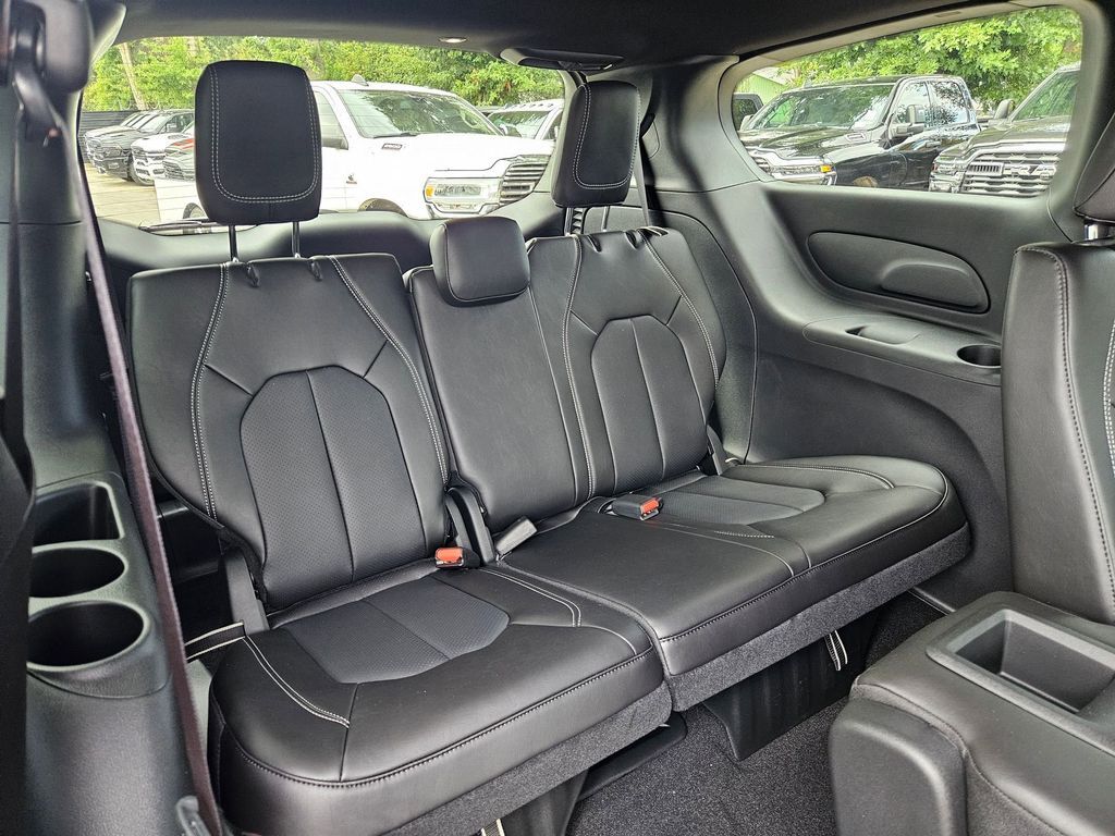 2026 Chrysler Pacifica Select Gresham OR