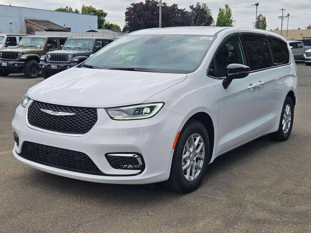 2026 Chrysler Pacifica Select Gresham OR