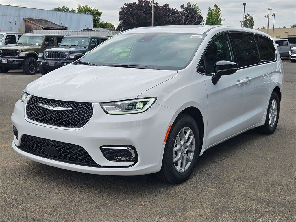 2026 Chrysler Pacifica Select Gresham OR