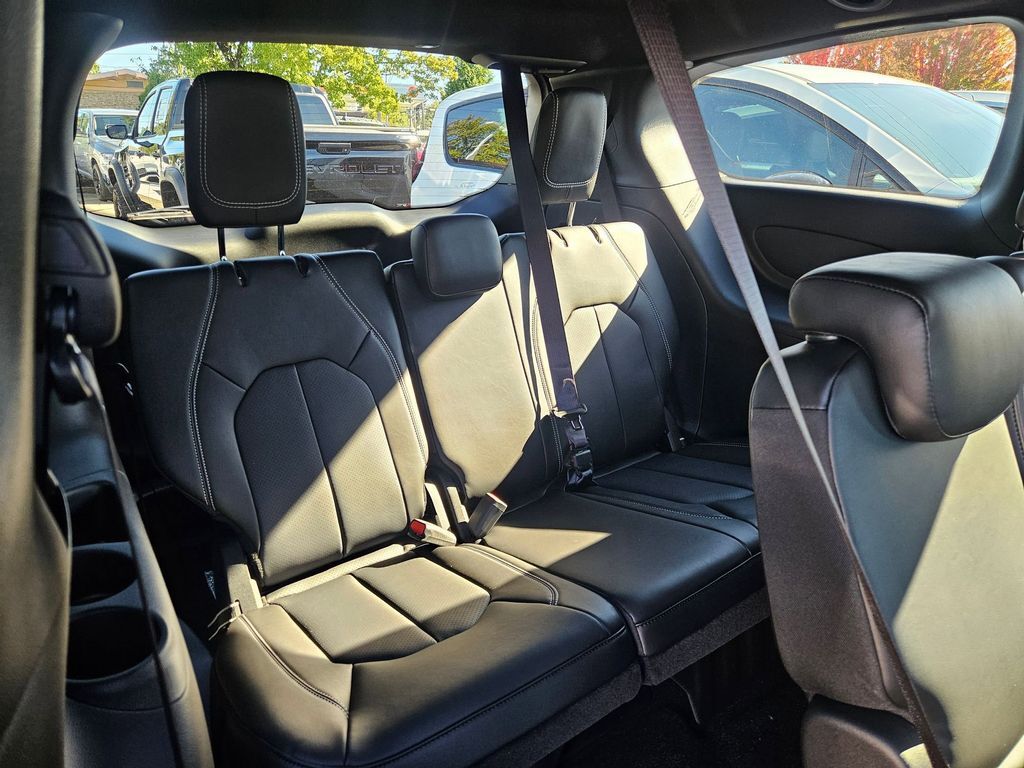 2026 Chrysler Pacifica Select Gresham OR