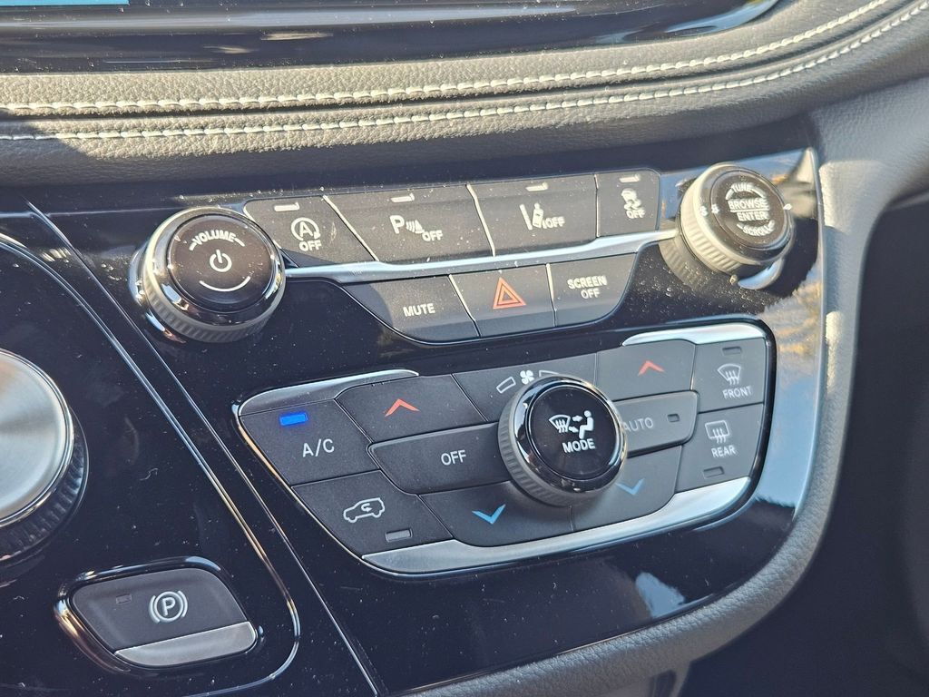 2026 Chrysler Pacifica Select Gresham OR