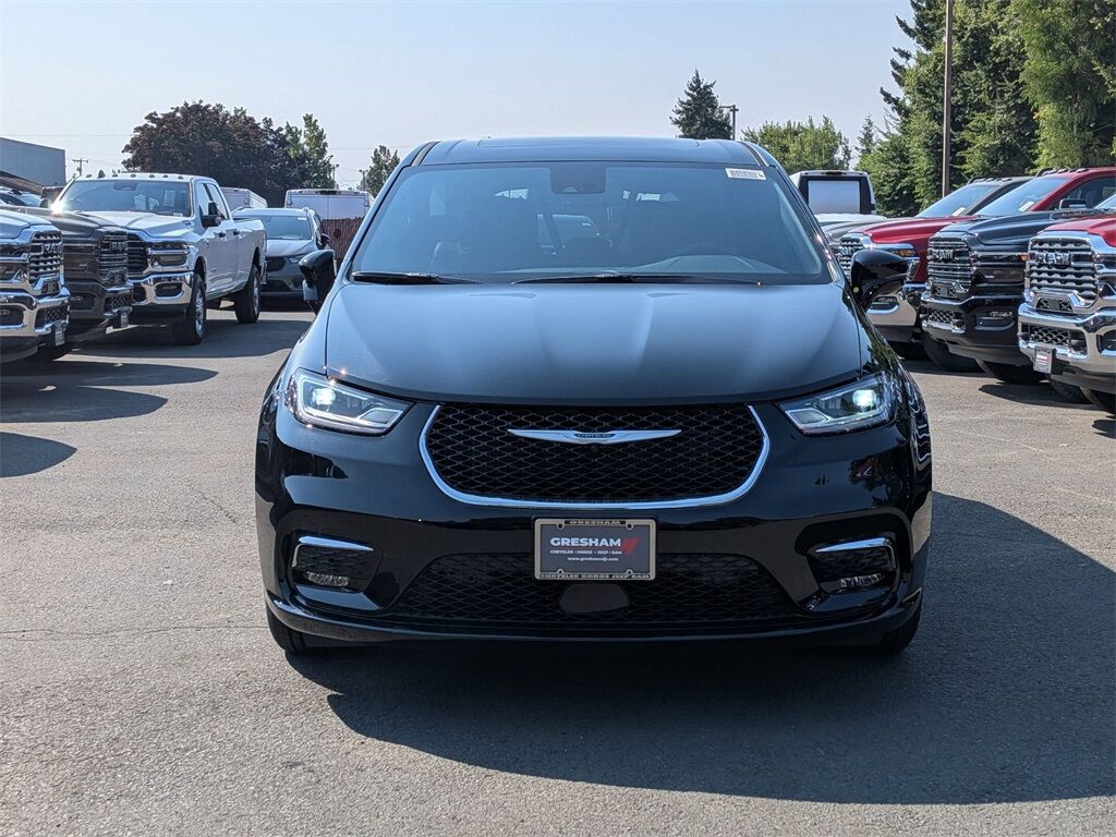 2026 Chrysler Pacifica Select Gresham OR