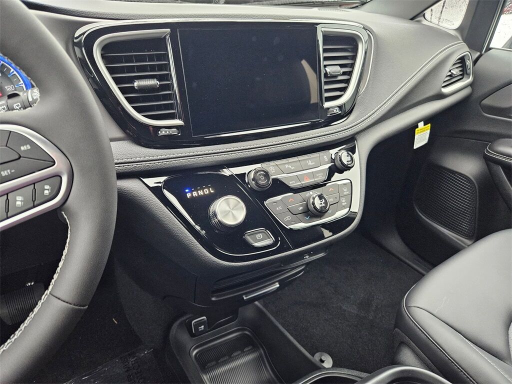 2026 Chrysler Pacifica Select Gresham OR