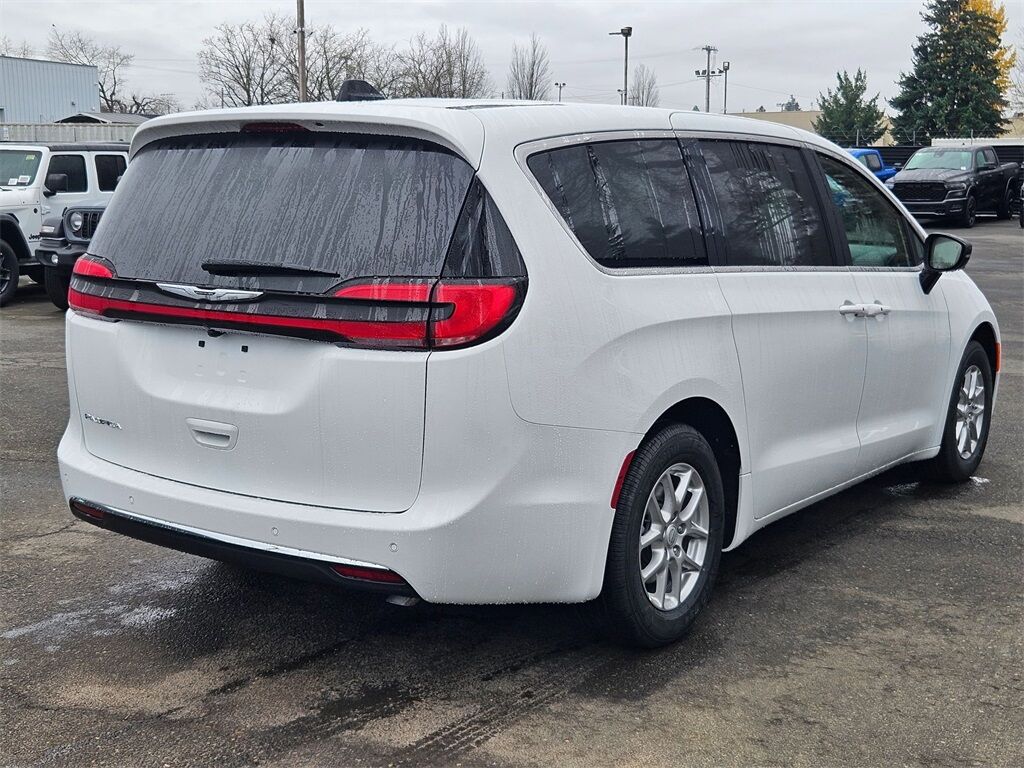 2026 Chrysler Pacifica Select Gresham OR