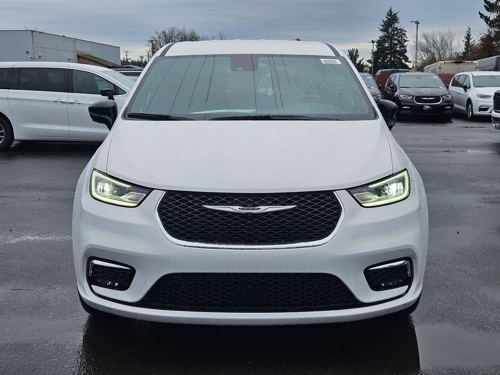 2026 Chrysler Pacifica Select Gresham OR