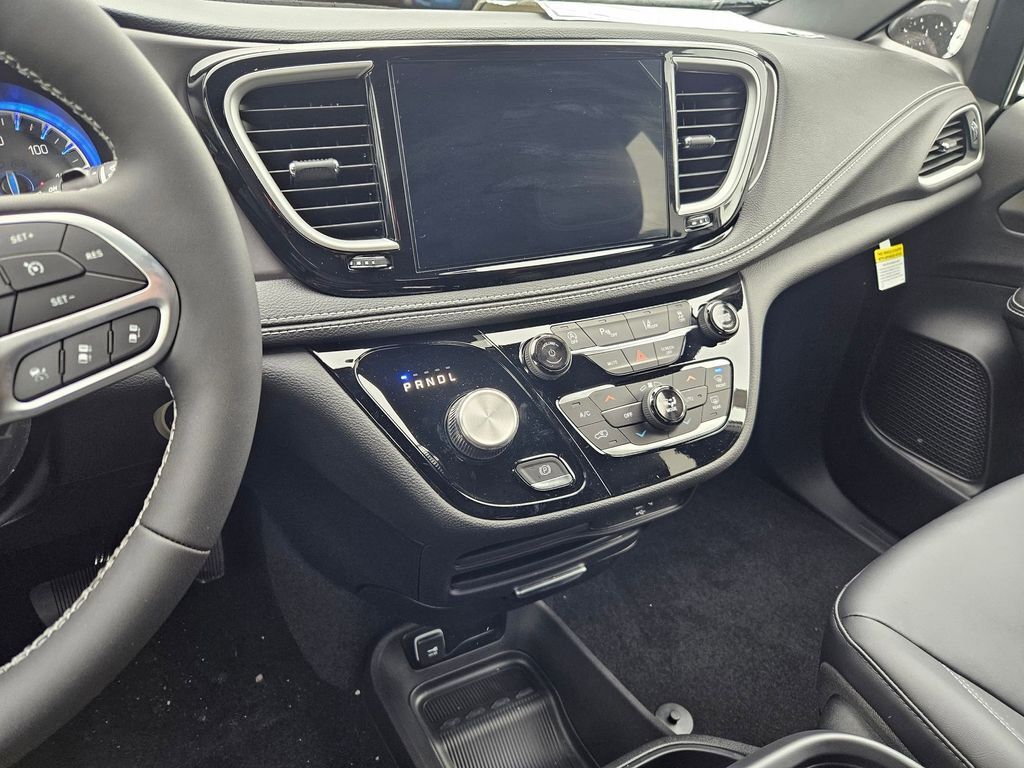 2026 Chrysler Pacifica Select Gresham OR