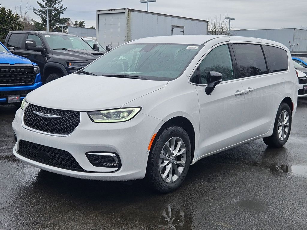 2026 Chrysler Pacifica Select Gresham OR