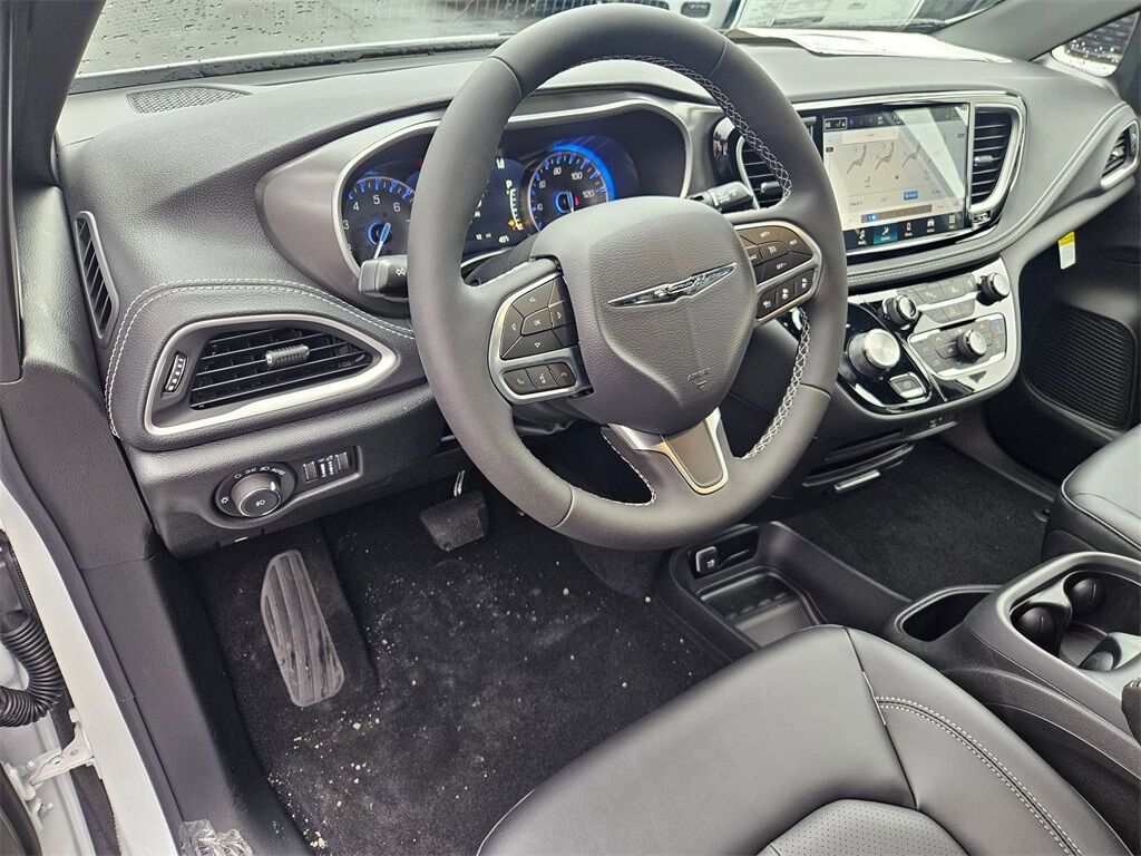 2026 Chrysler Pacifica Select Gresham OR