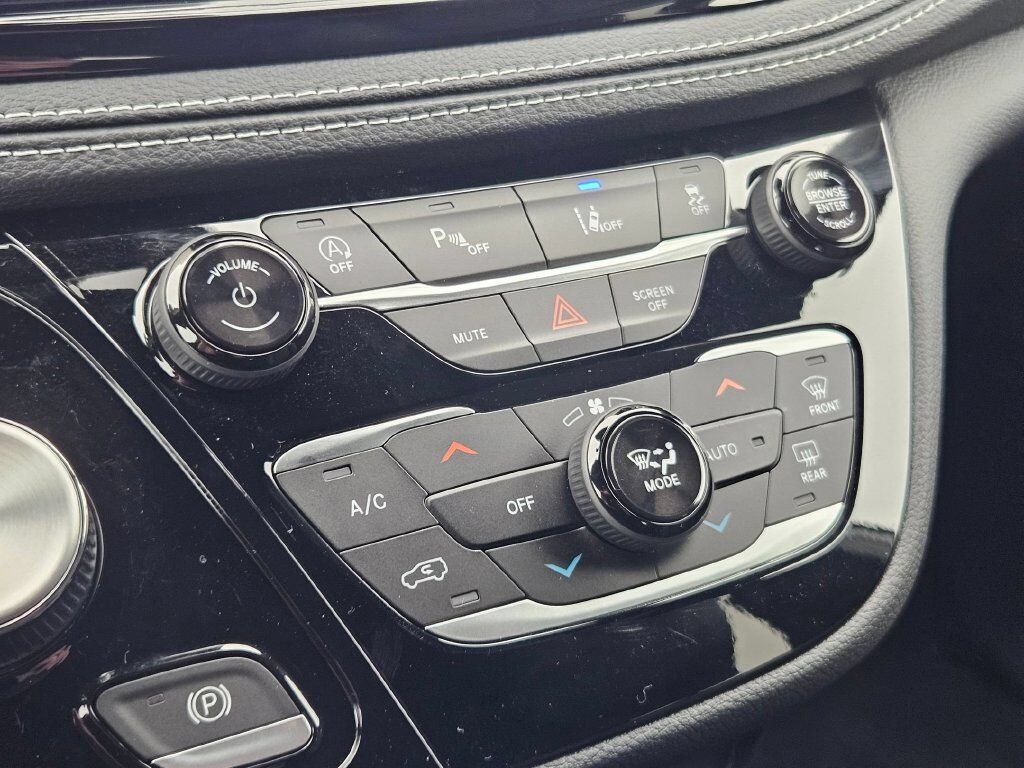 2026 Chrysler Pacifica Select Gresham OR