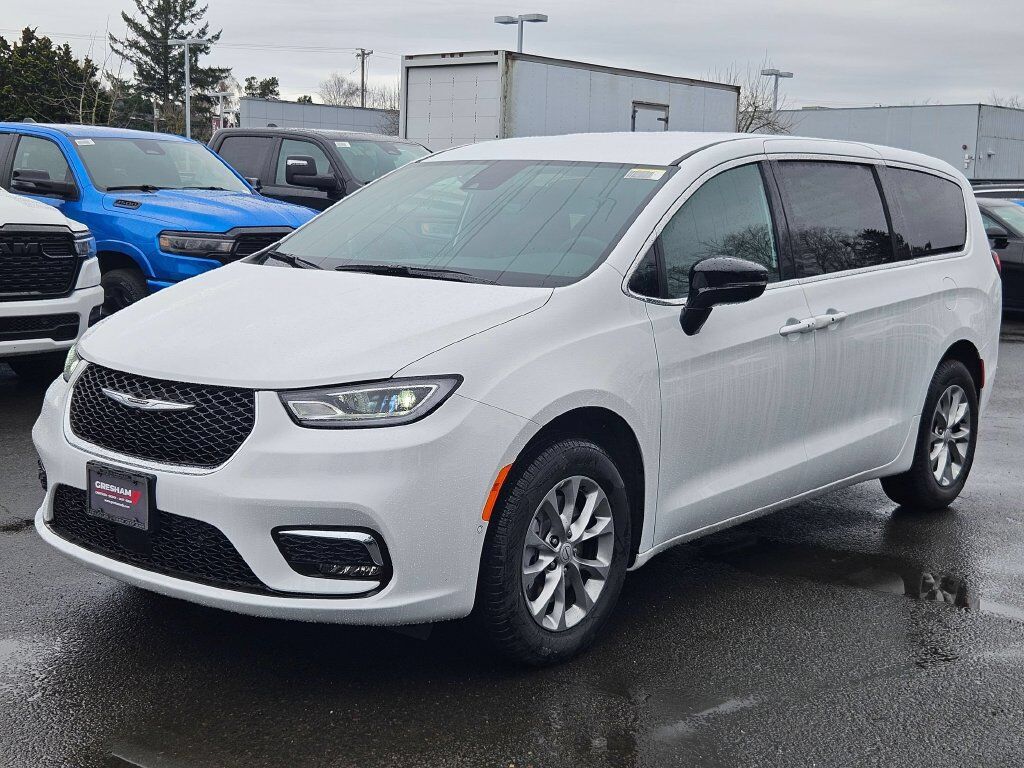 2026 Chrysler Pacifica Select Gresham OR