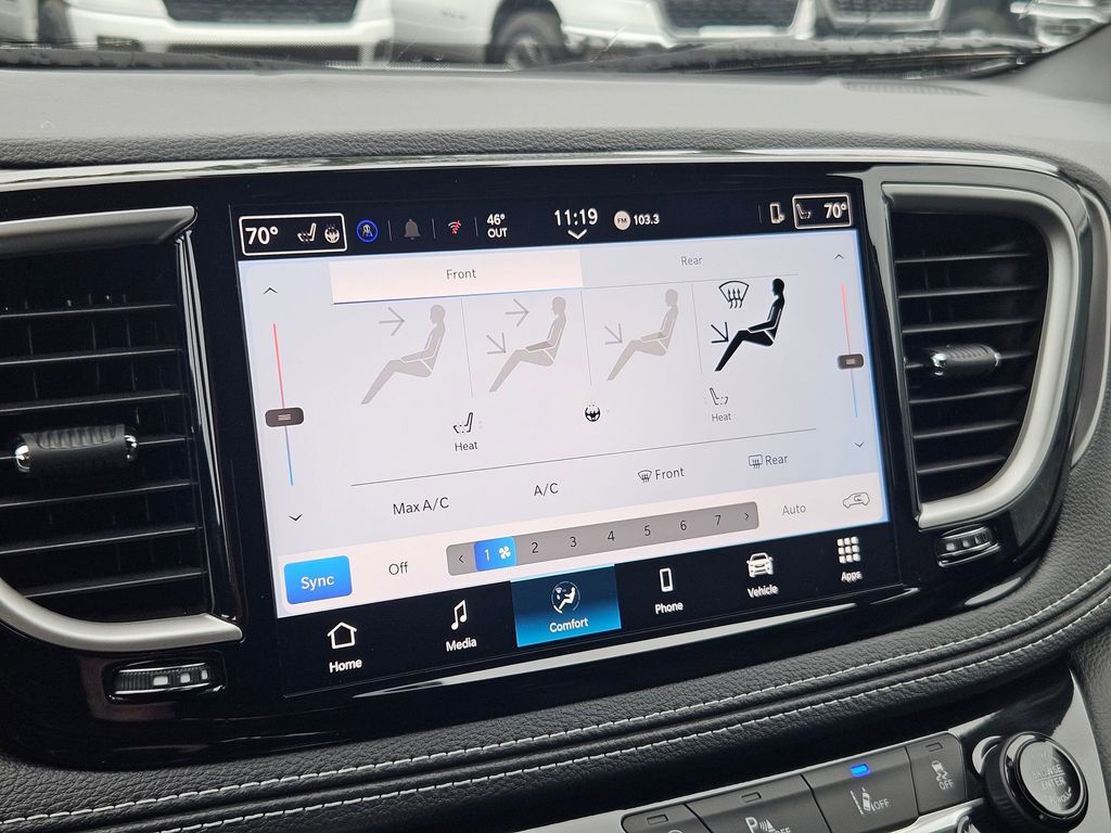 2026 Chrysler Pacifica Select Gresham OR