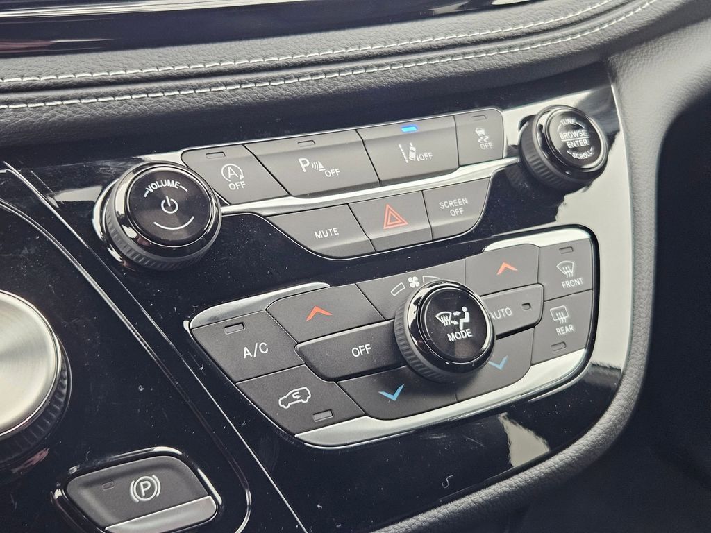 2026 Chrysler Pacifica Select Gresham OR