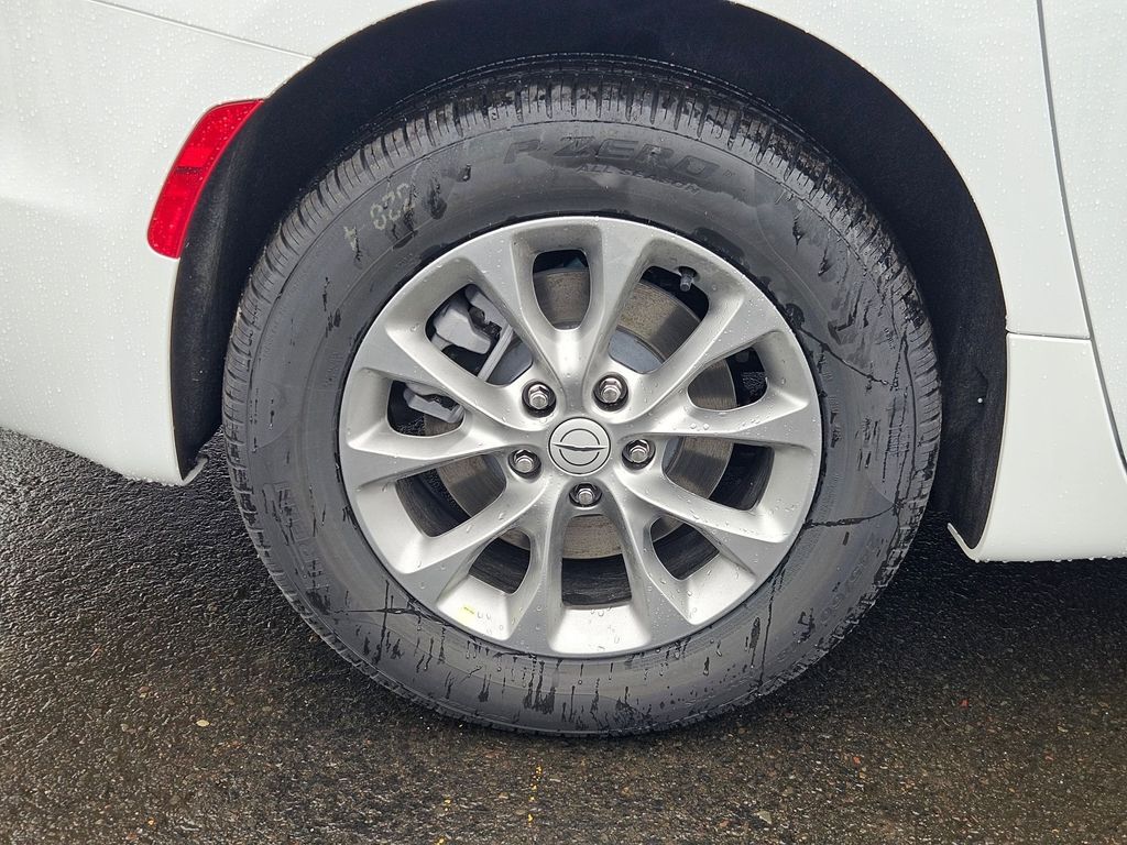 2026 Chrysler Pacifica Select Gresham OR