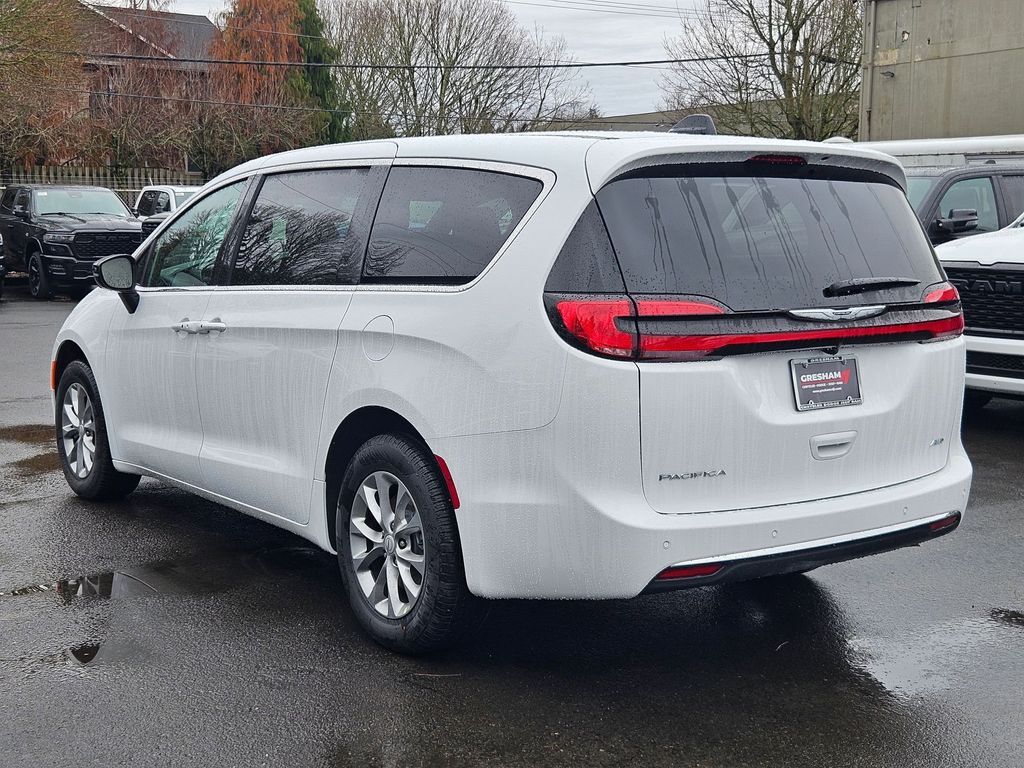 2026 Chrysler Pacifica Select Gresham OR