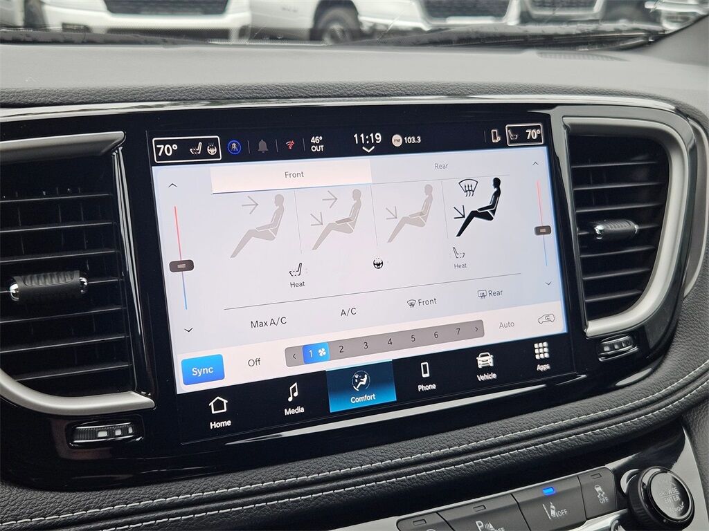 2026 Chrysler Pacifica Select Gresham OR