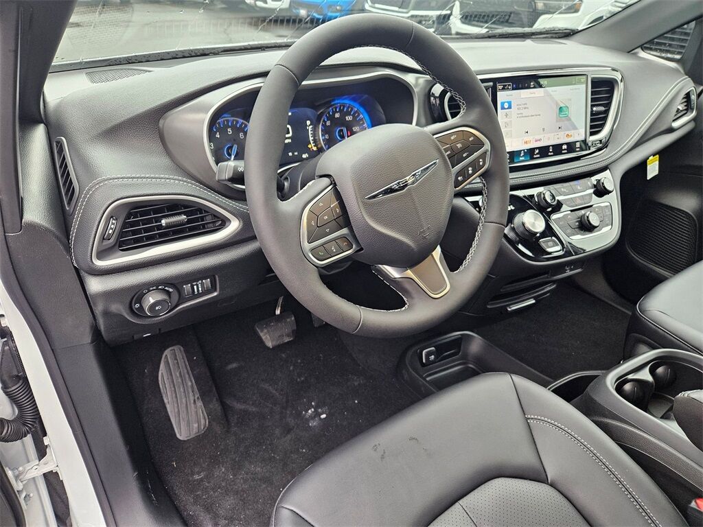 2026 Chrysler Pacifica Select Gresham OR