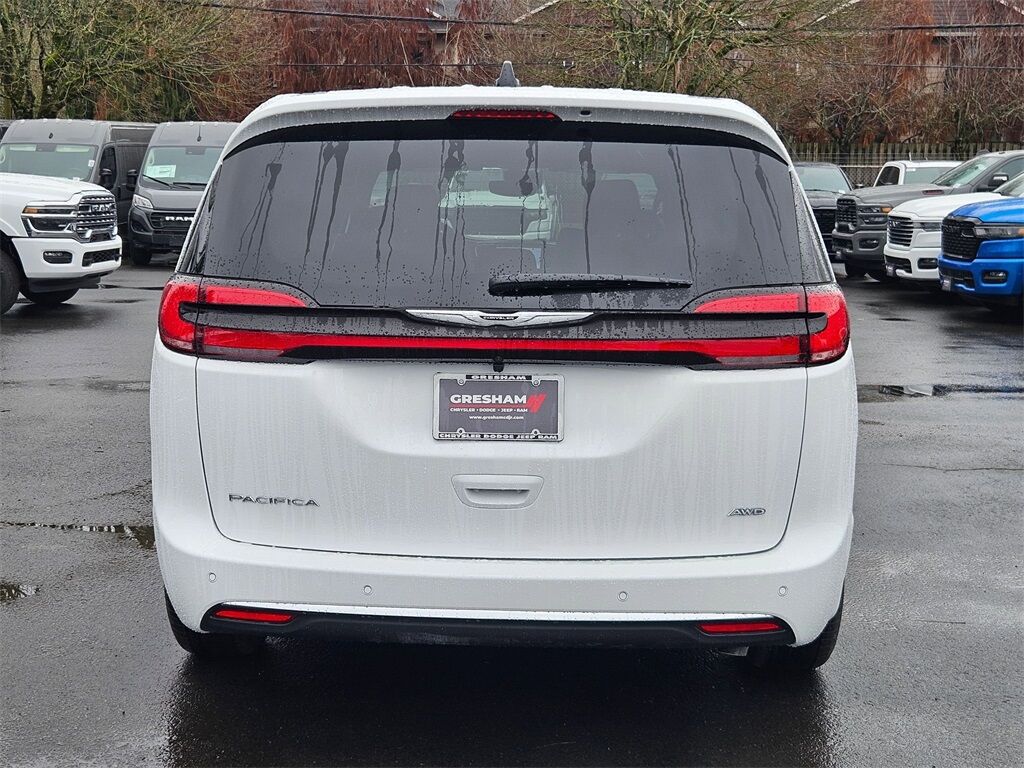 2026 Chrysler Pacifica Select Gresham OR