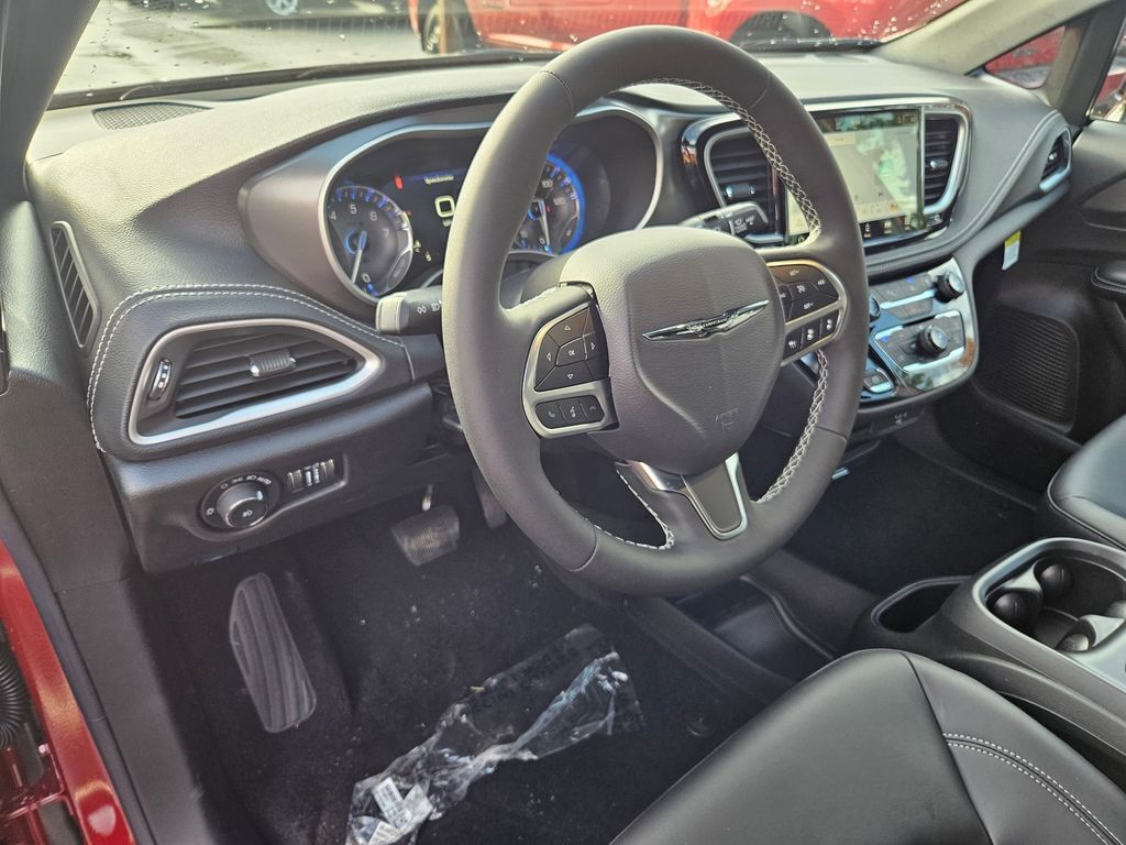 2026 Chrysler Pacifica Select Gresham OR