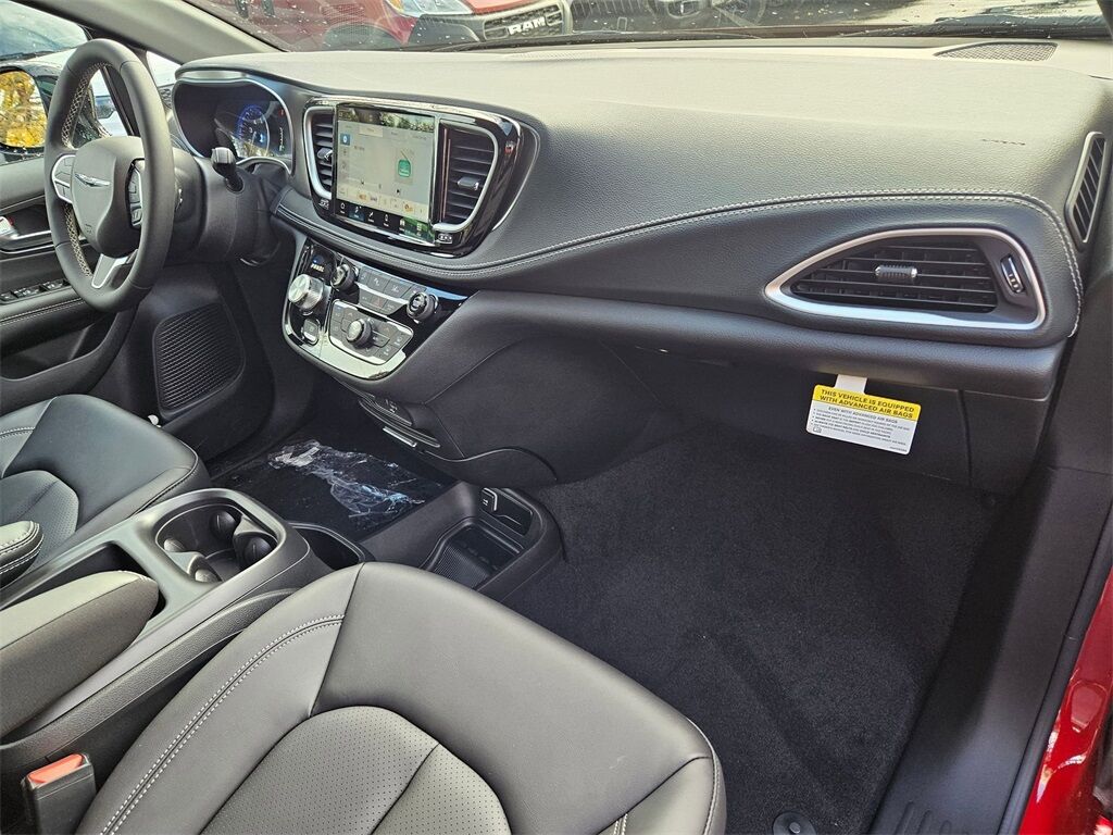 2026 Chrysler Pacifica Select Gresham OR