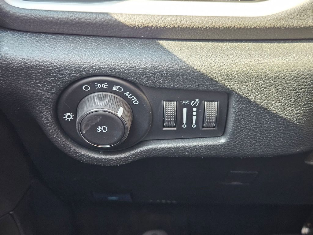 2026 Chrysler Pacifica Select Gresham OR