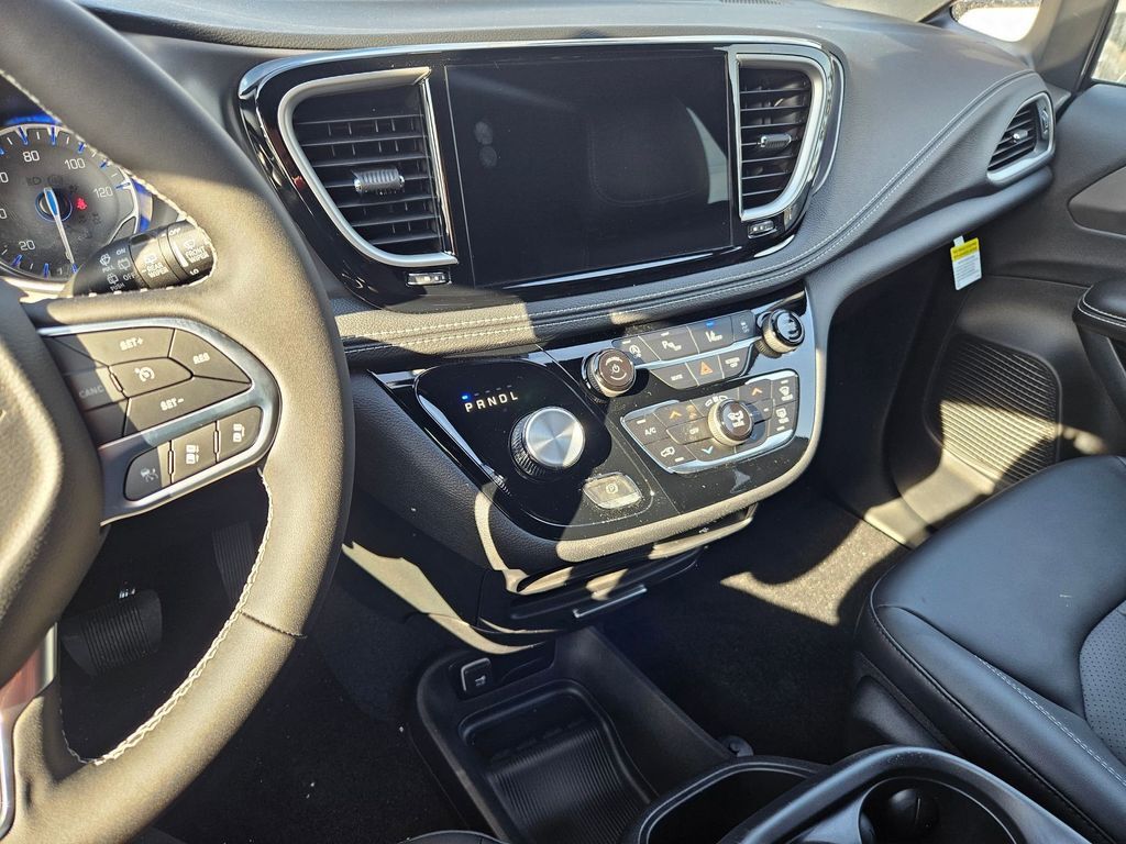 2026 Chrysler Pacifica Select Gresham OR