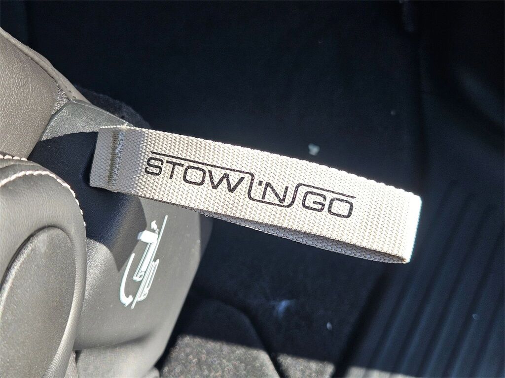 2026 Chrysler Pacifica Select Gresham OR