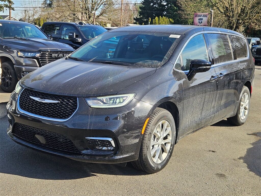 2026 Chrysler Pacifica Select Gresham OR