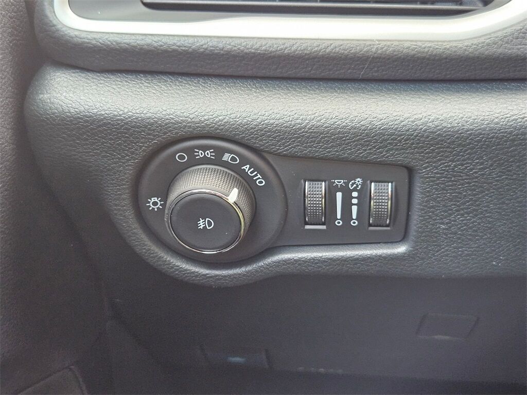 2026 Chrysler Pacifica Select Gresham OR