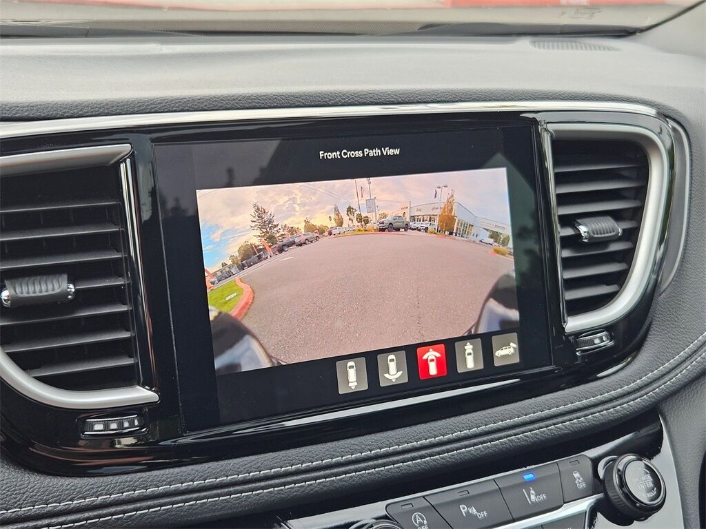 2026 Chrysler Pacifica Select Gresham OR