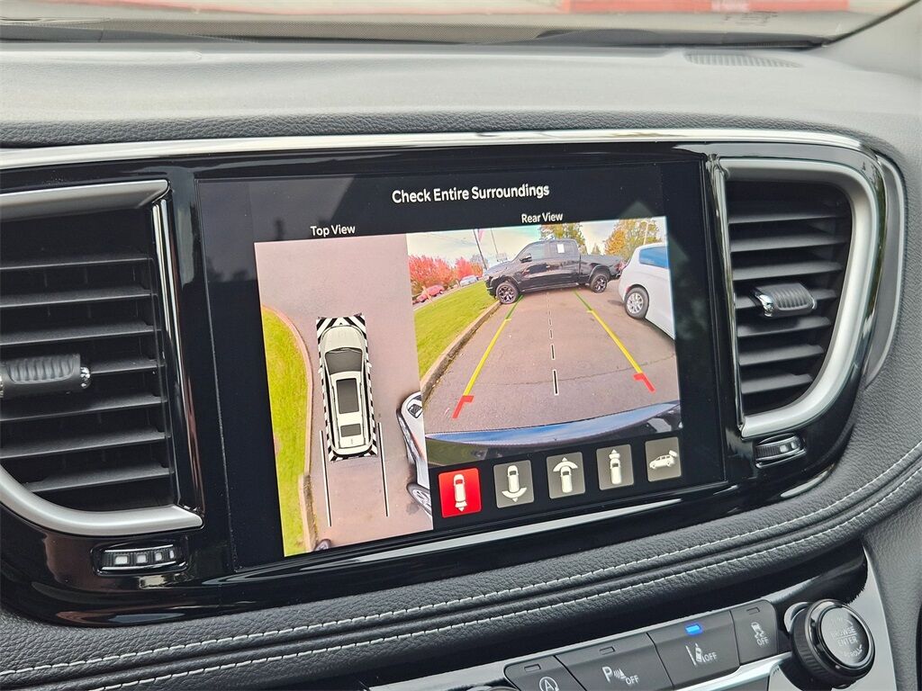 2026 Chrysler Pacifica Select Gresham OR