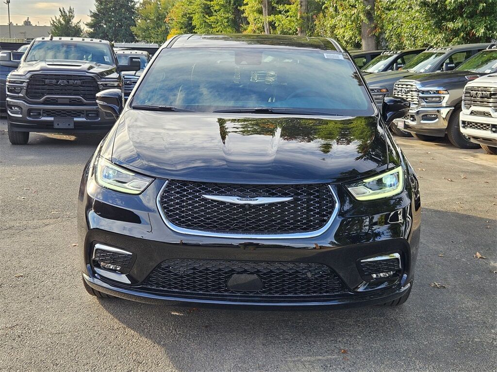 2026 Chrysler Pacifica Select Gresham OR