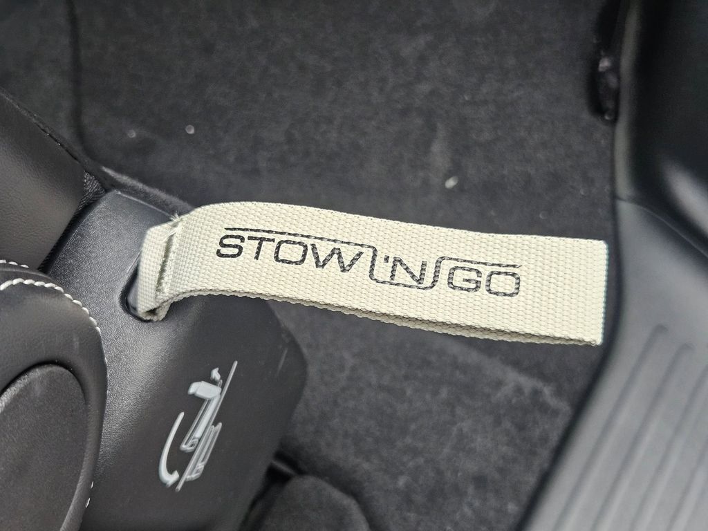 2026 Chrysler Pacifica Select Gresham OR