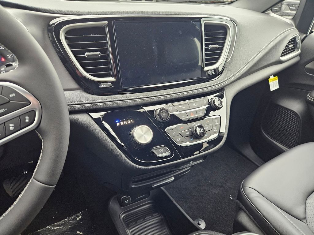 2026 Chrysler Pacifica Select Gresham OR