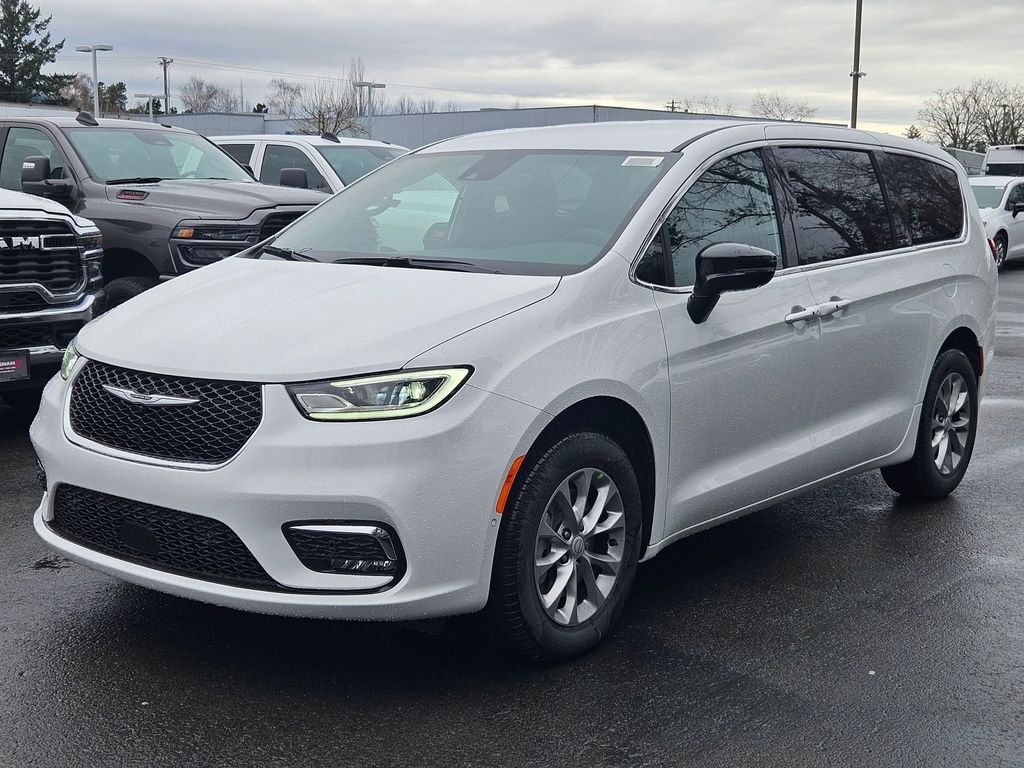 2026 Chrysler Pacifica Select Gresham OR