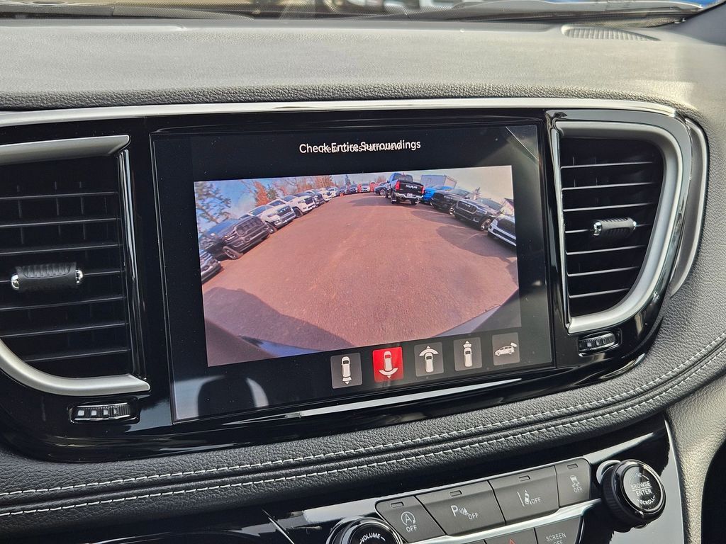 2026 Chrysler Pacifica Select Gresham OR